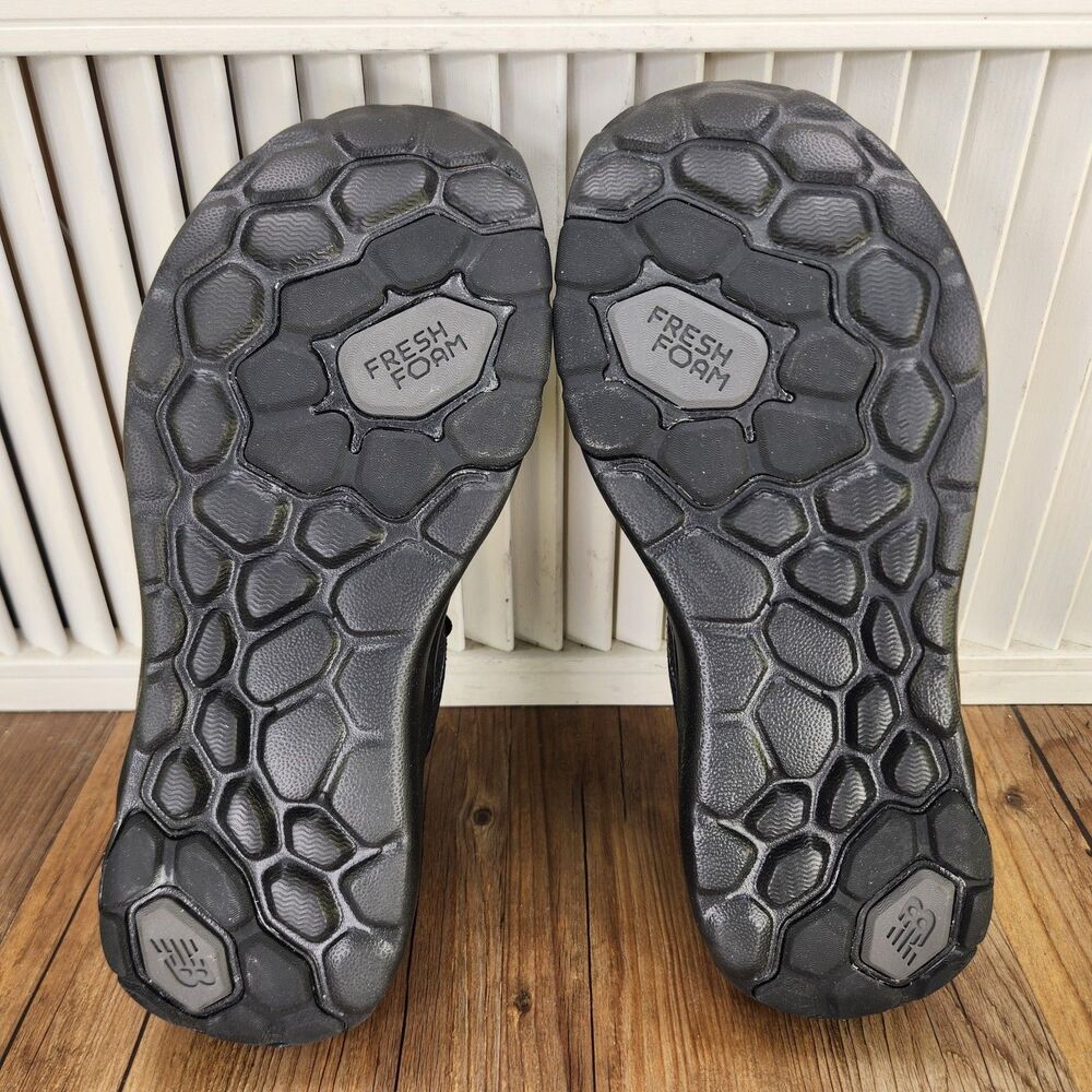 New Balance Men’s Black Athletic Running Shoes - Picture 8 of 11
